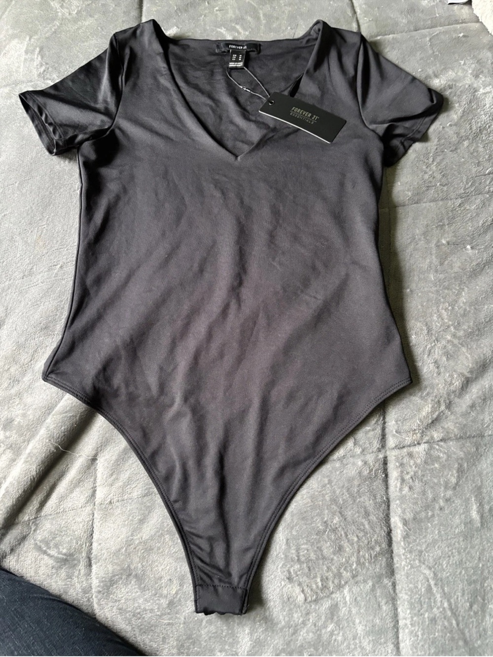Forever 21 Black V-Neck Short Sleeve Bodysuit
